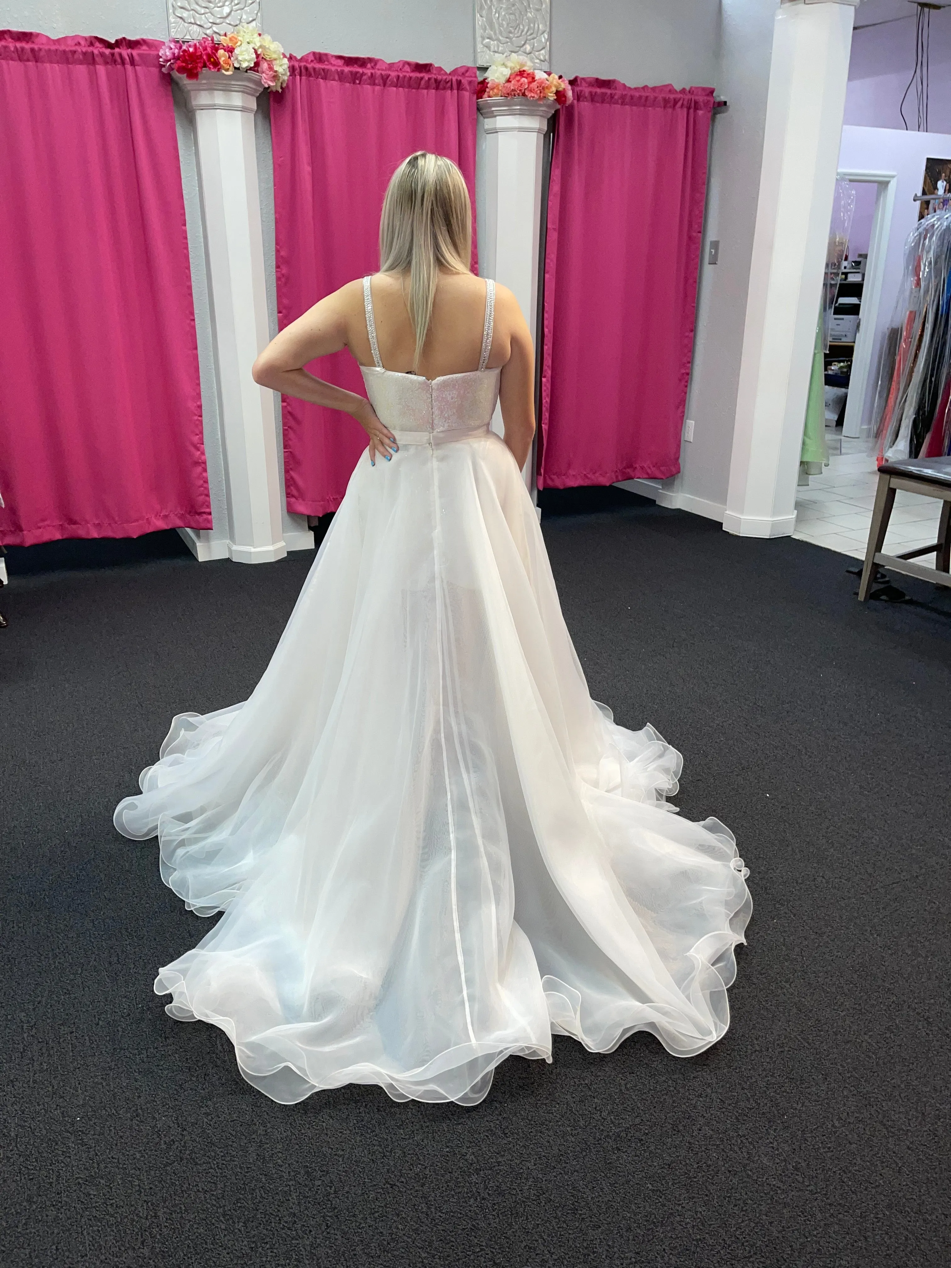 Ashley Lauren 1740 Size 0,12 Red Long Organza Pageant Overskirt Wire Hem Layered Train Detachable