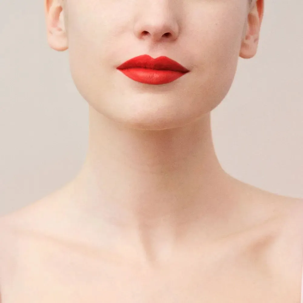 La Perla Matte Silk Lipstick 3.5ml