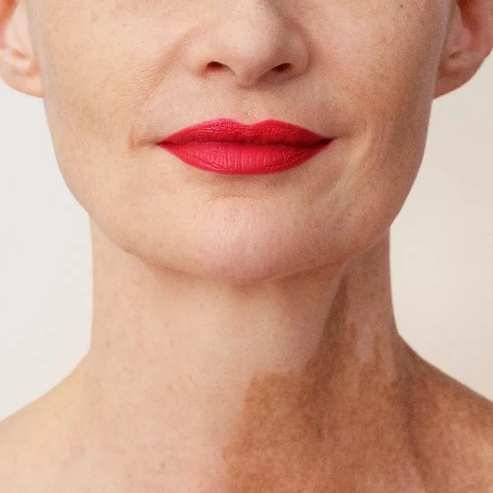 La Perla Matte Silk Lipstick 3.5ml