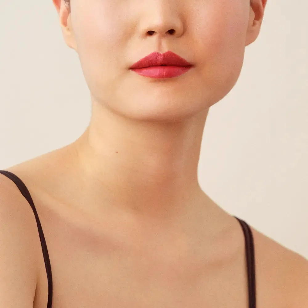 La Perla Matte Silk Lipstick 3.5ml