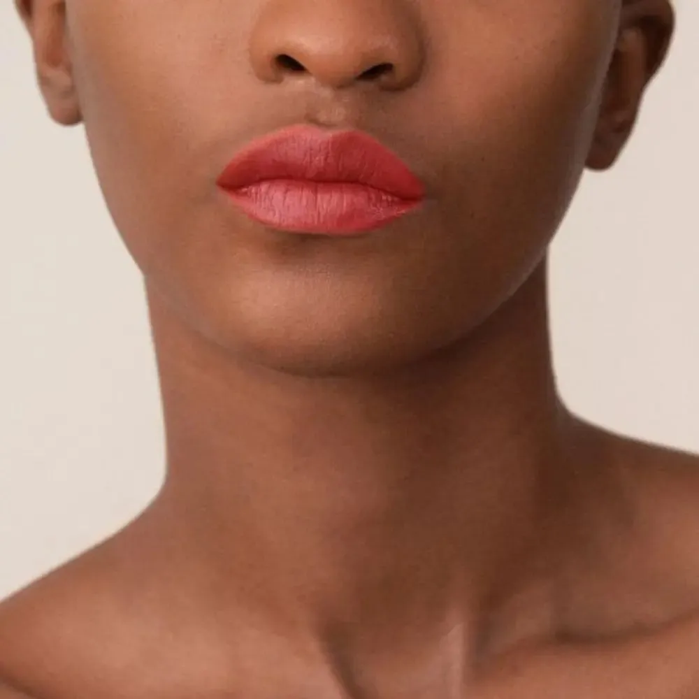 La Perla Matte Silk Lipstick 3.5ml