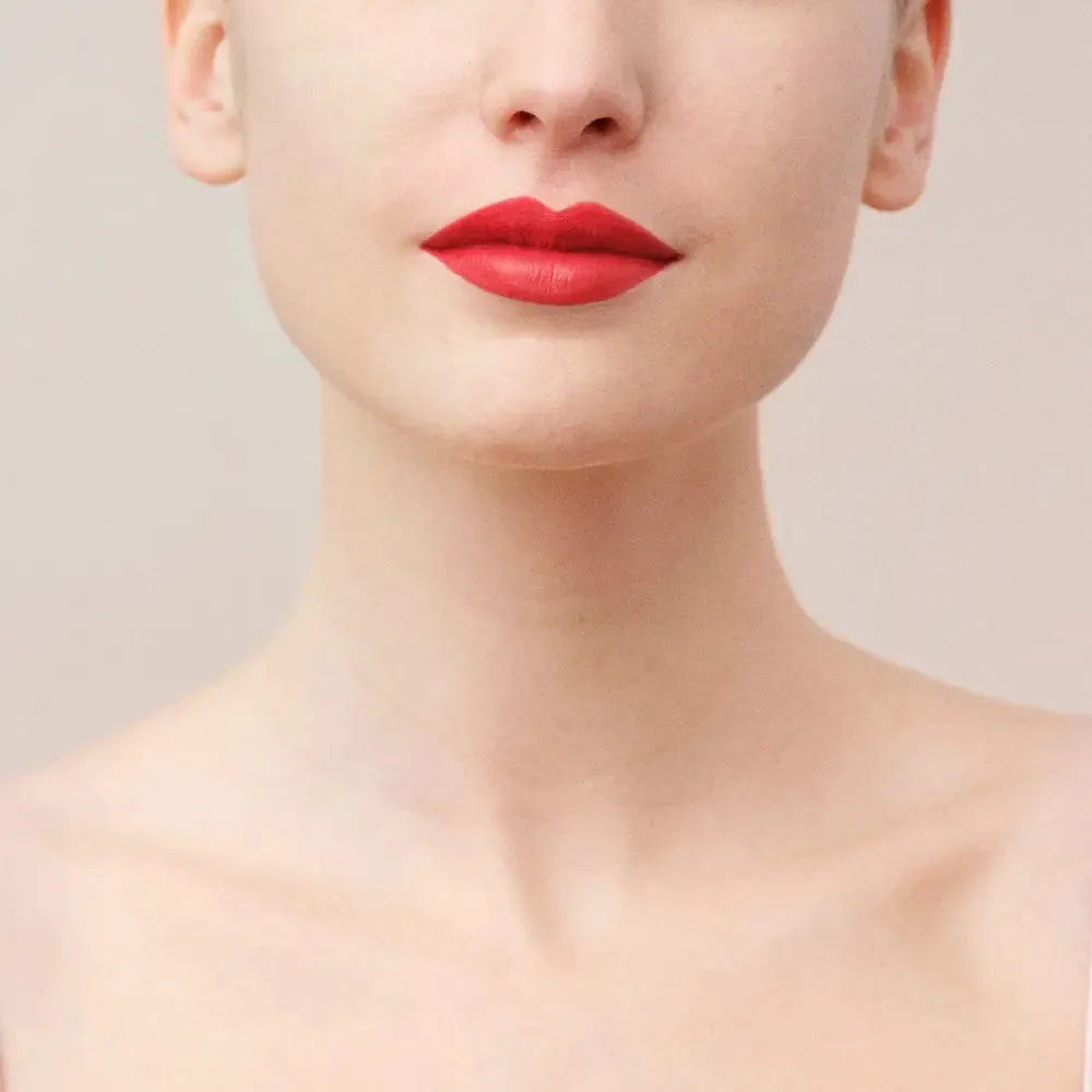 La Perla Matte Silk Lipstick 3.5ml