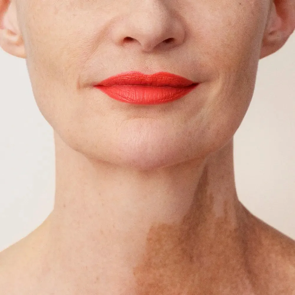 La Perla Matte Silk Lipstick 3.5ml