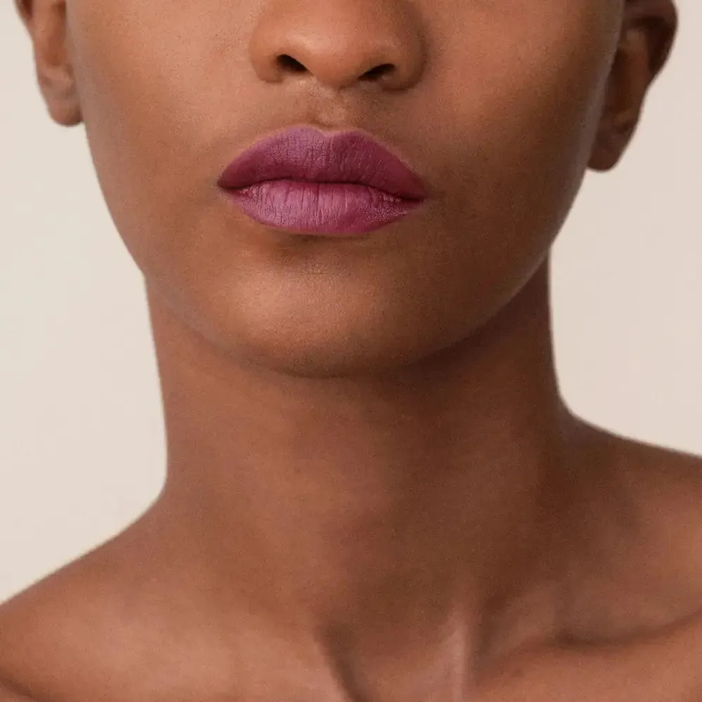 La Perla Matte Silk Lipstick 3.5ml