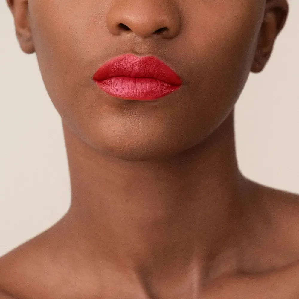 La Perla Matte Silk Lipstick 3.5ml