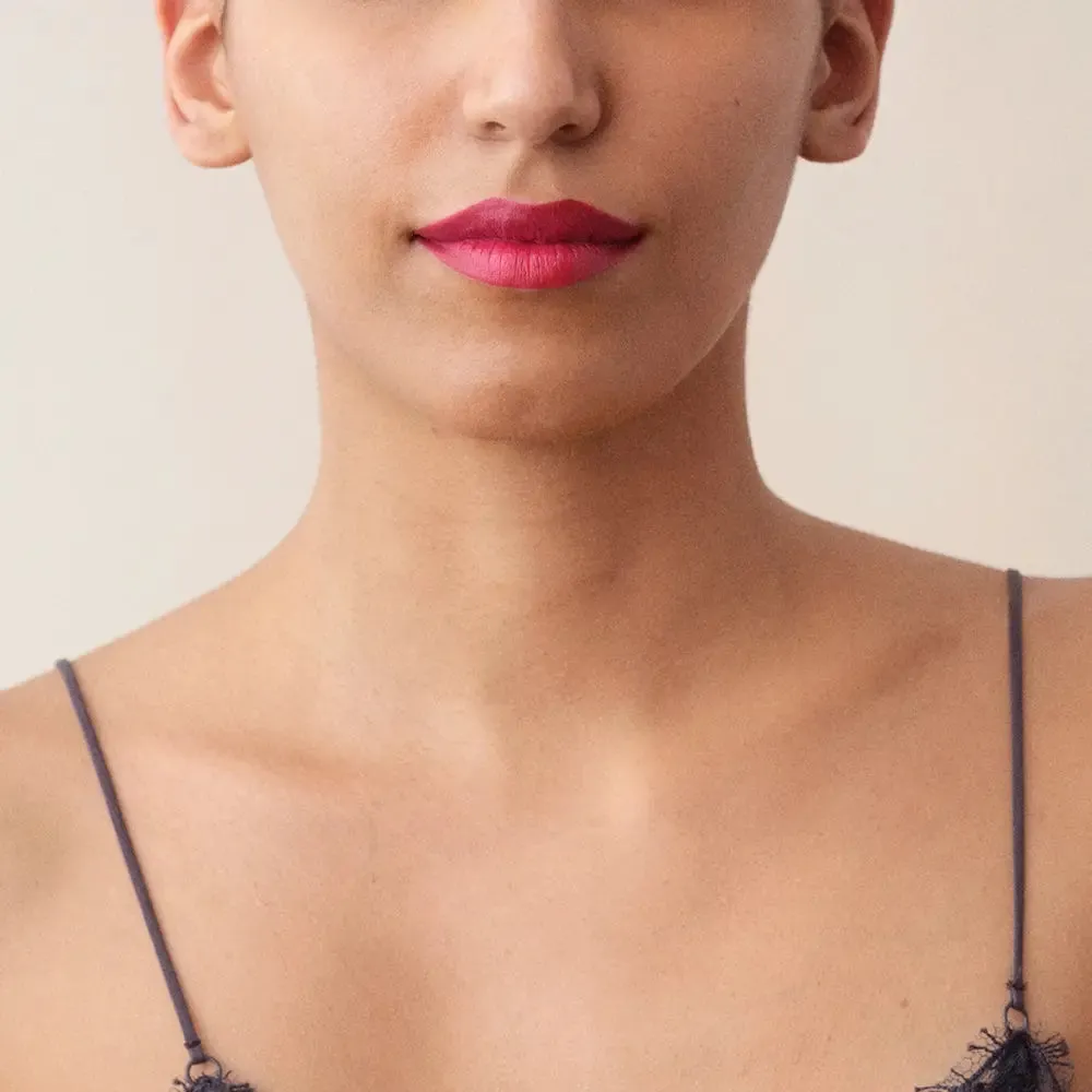 La Perla Matte Silk Lipstick 3.5ml