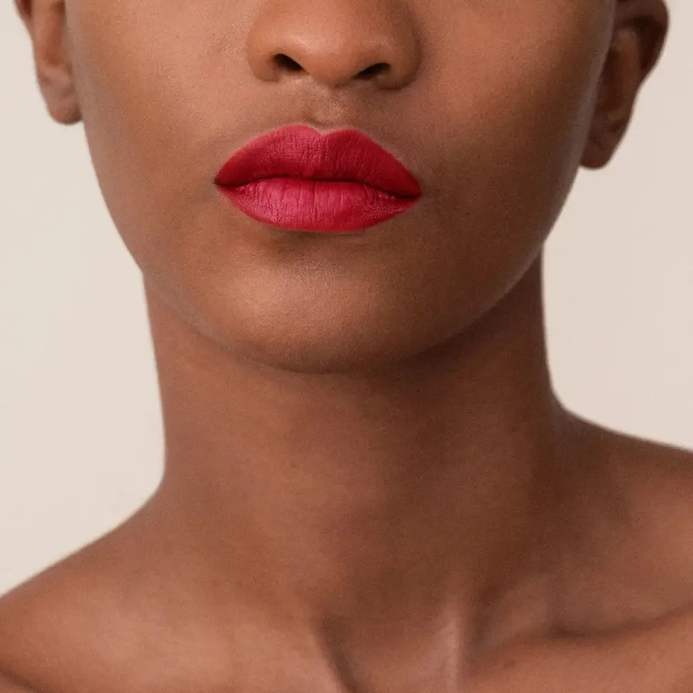 La Perla Matte Silk Lipstick 3.5ml