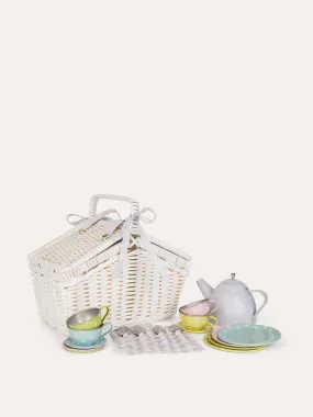Picnic basket tin tea set