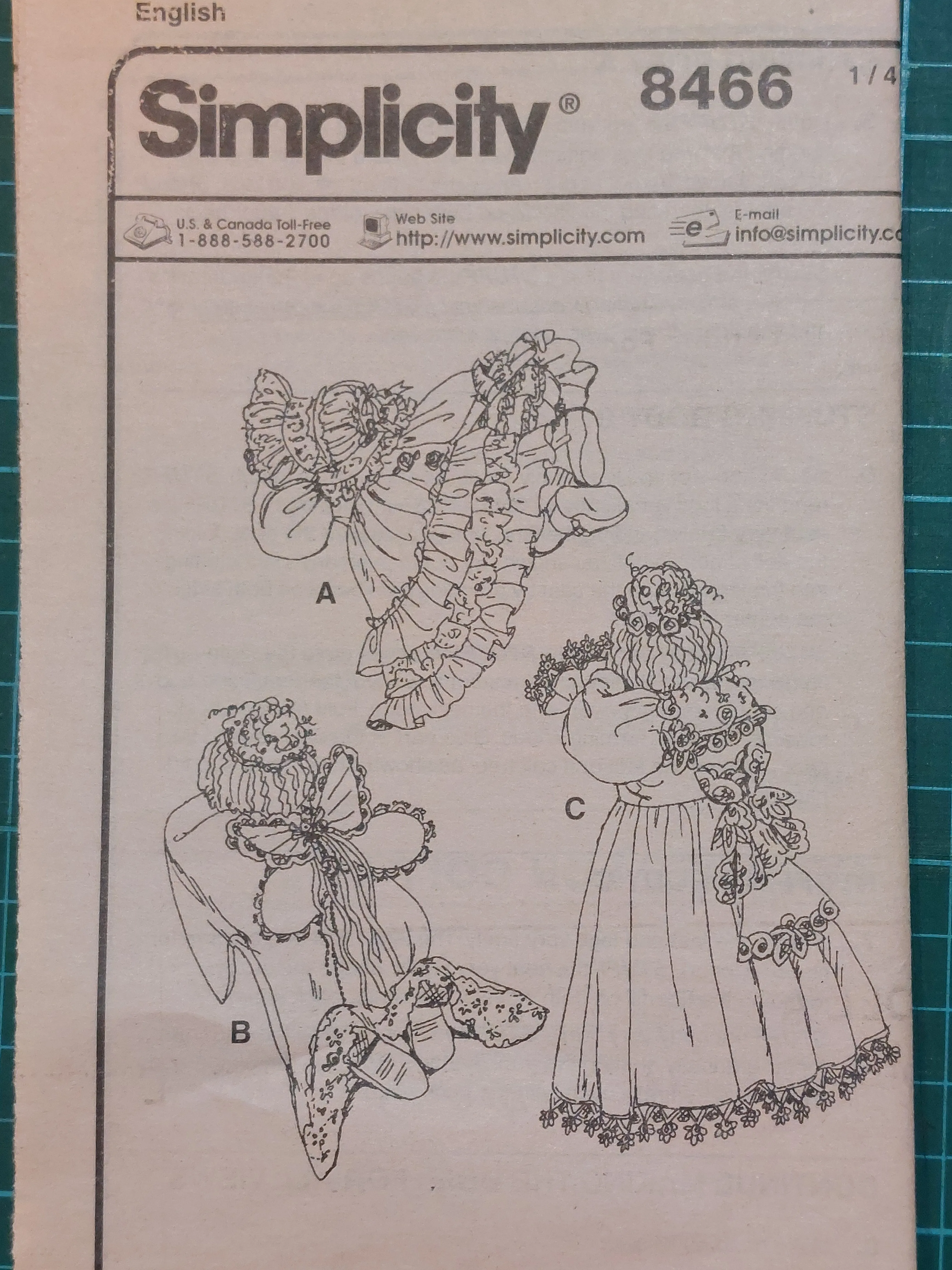 Preloved Uncut Simplicity 8466 Sewing Pattern - Hide'n'Seek Doll & Clothes 3 Options