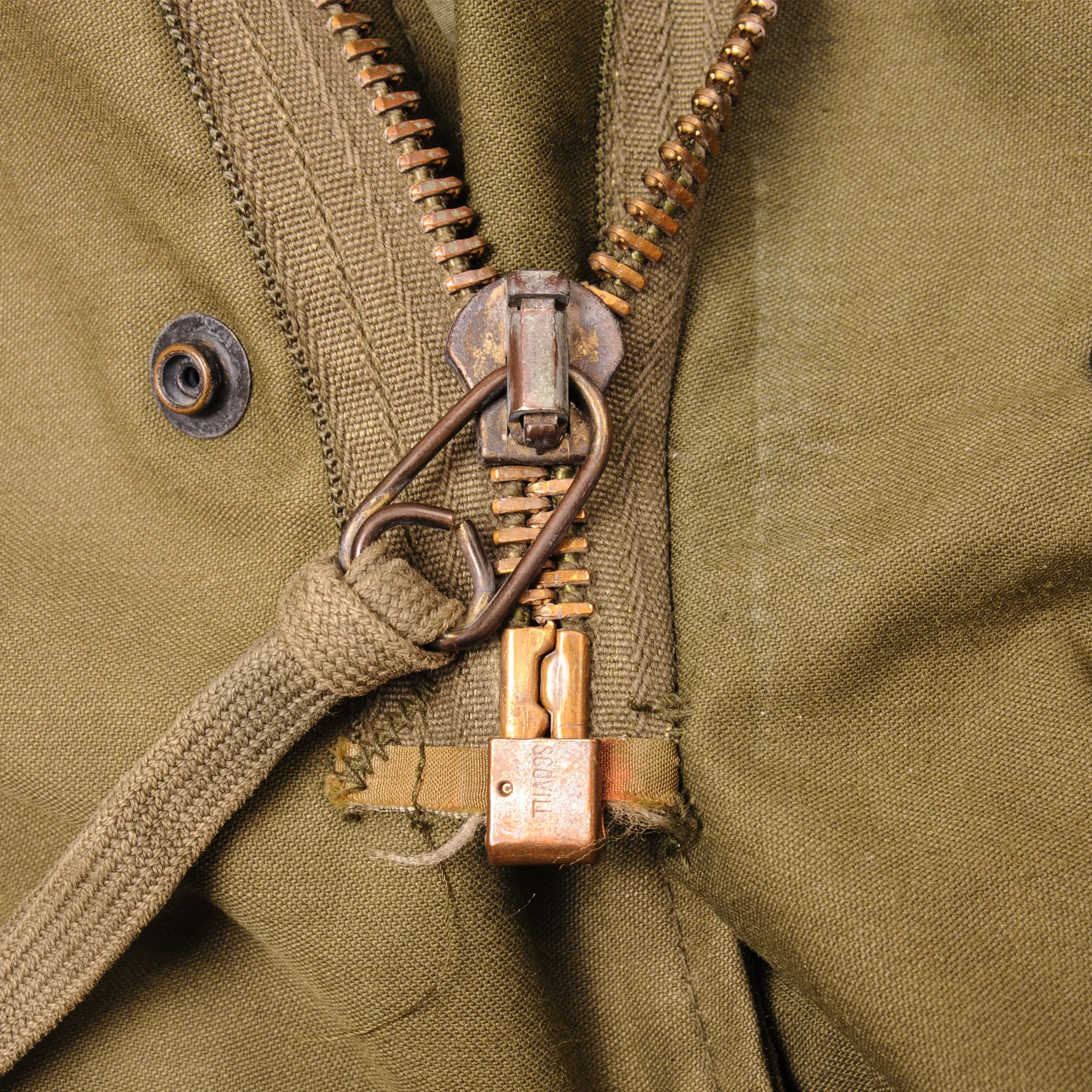 VINTAGE US ARMY M-1965 M65 FIELD JACKET 1980 SIZE MEDIUM LONG